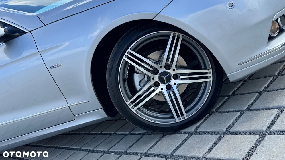 Mercedes-Benz Klasa E 250 CGI BlueEFFICIENCY Automatik Avantgarde - 4