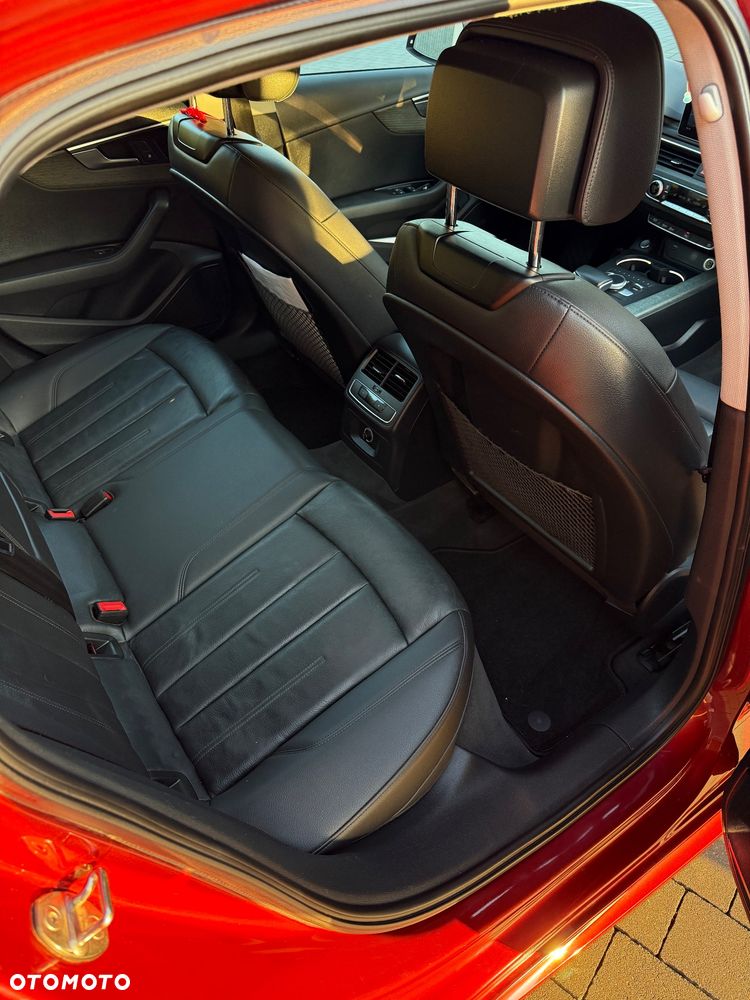 Audi A4 Limousine - 13