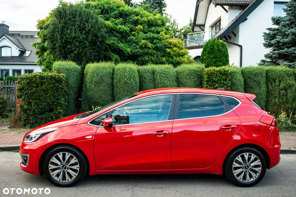 Kia Ceed 1.4 CVVT Dream Team Edition - 11