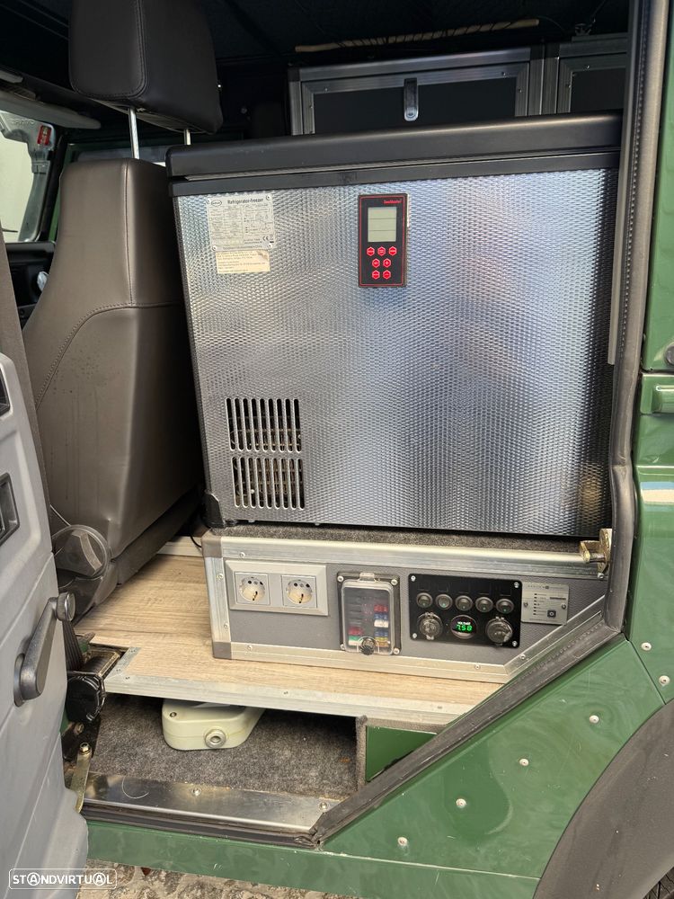 Land Rover Defender 110 2.5 Td5 E — fotografia 24