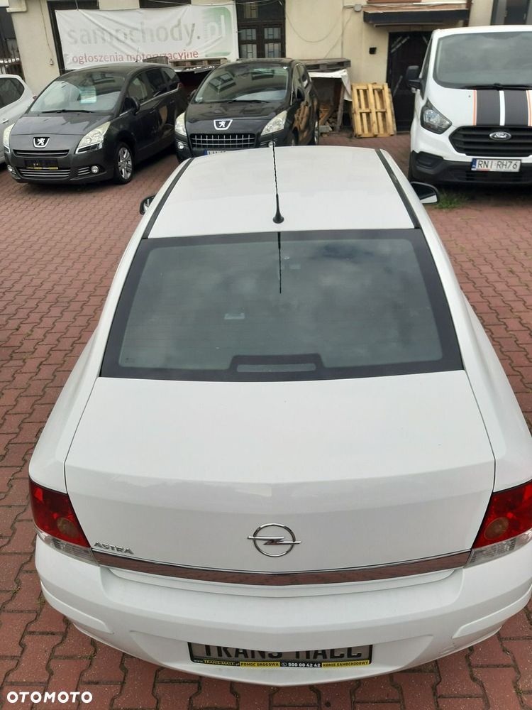 Opel Astra 1.6 Innovation - 29