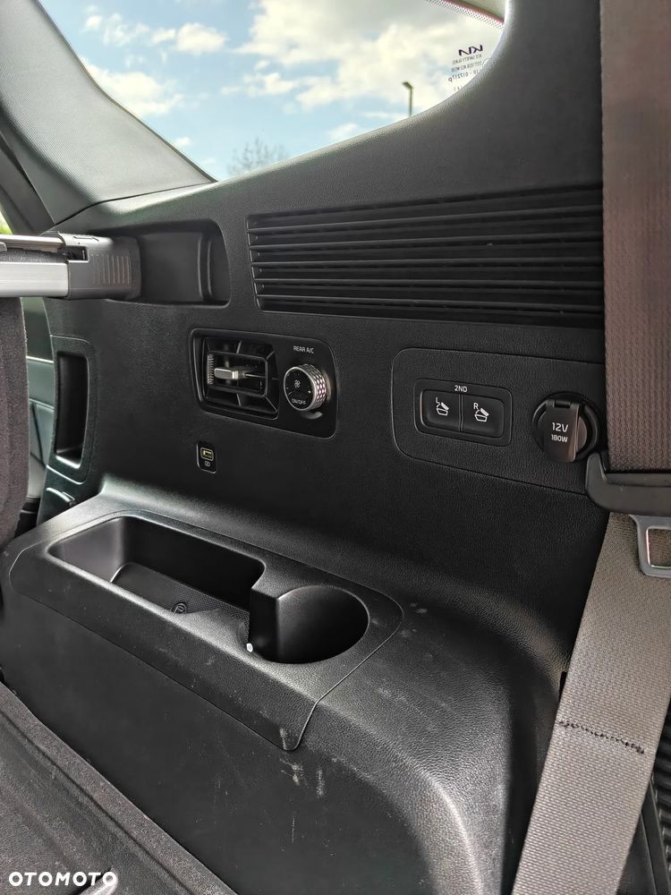 Kia Sorento - 12