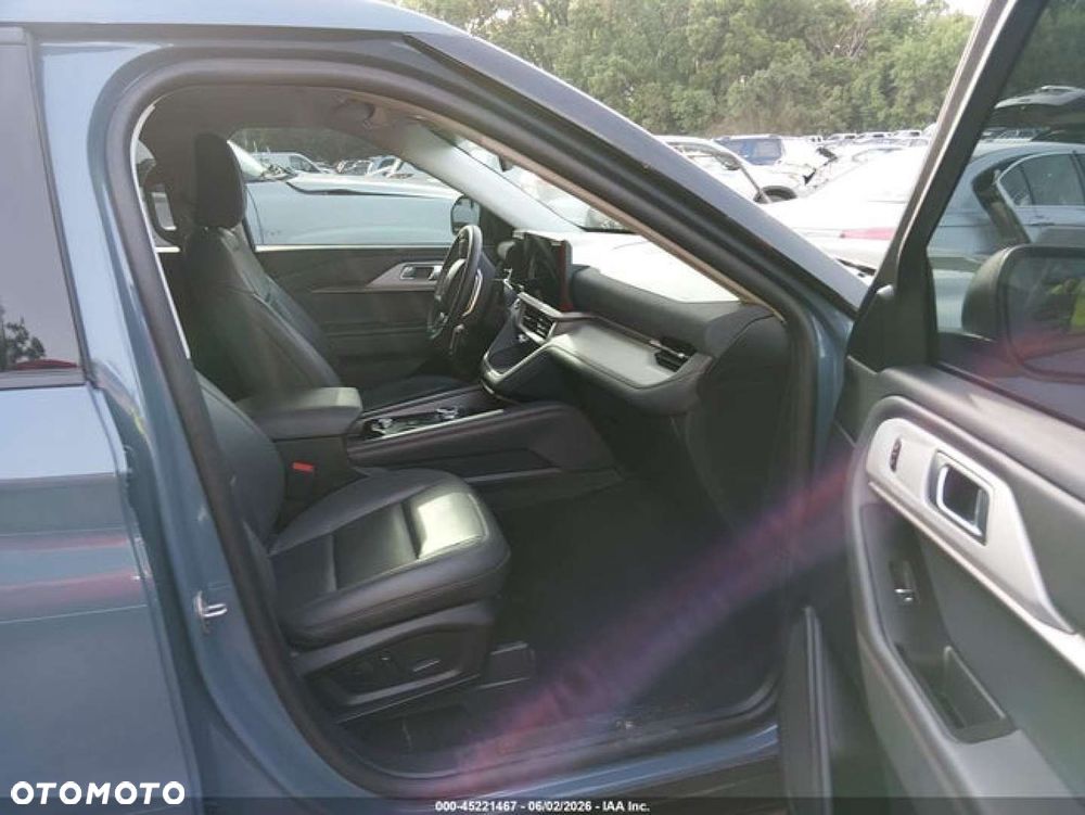 Ford Explorer - 11