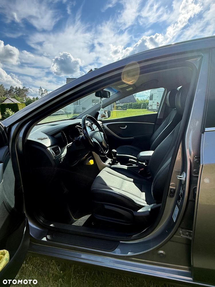 Hyundai i30 1.6 CRDi Premium - 9