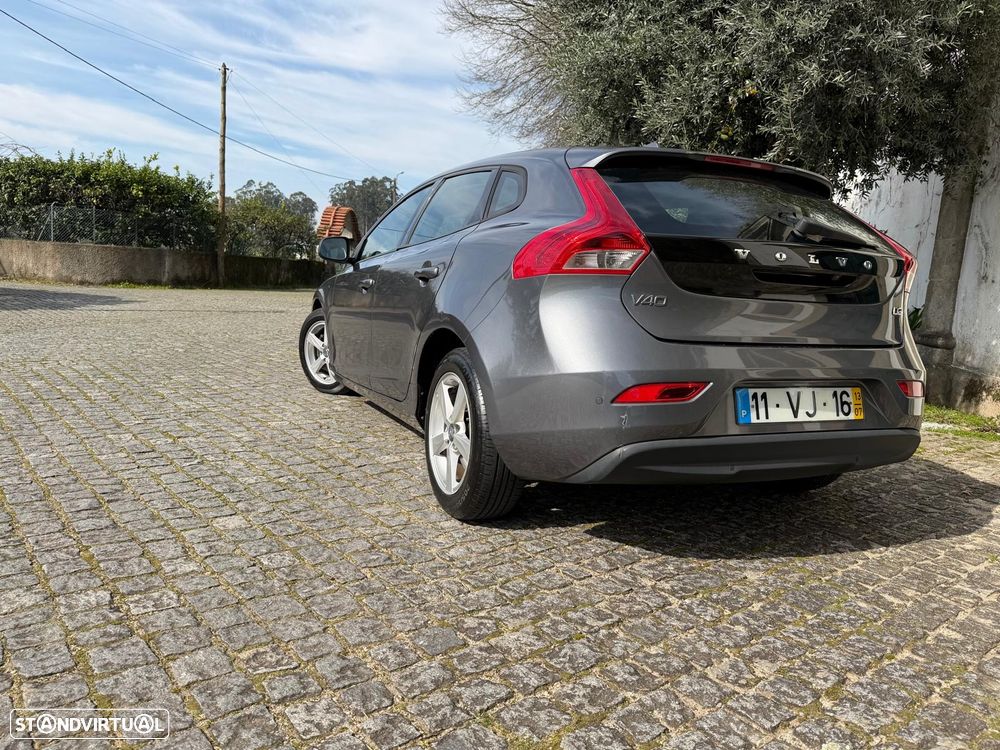 Volvo V40 - 6