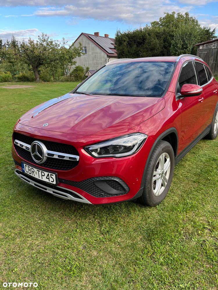 Mercedes-Benz GLA 200 d 4-Matic Edition 1 - 3