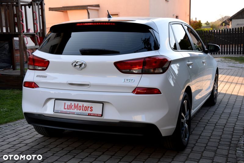 Hyundai i30 1.4 Comfort - 12