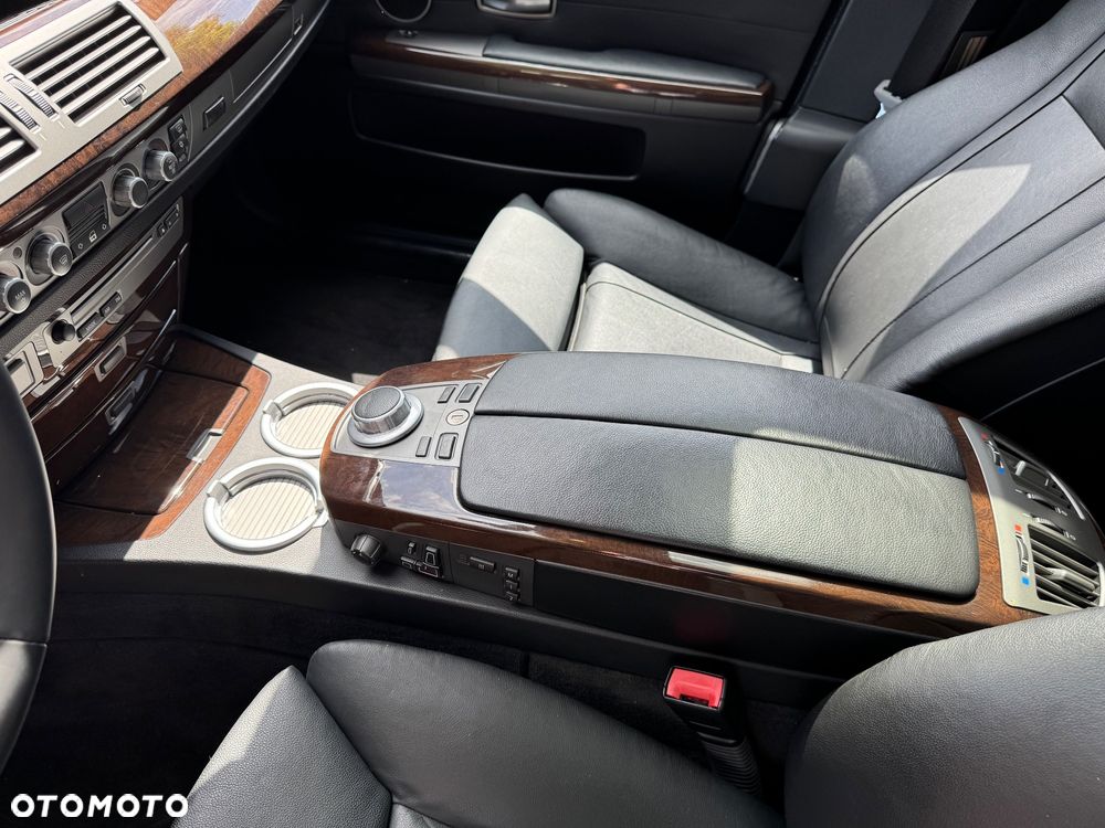 BMW Seria 7 730d - 25