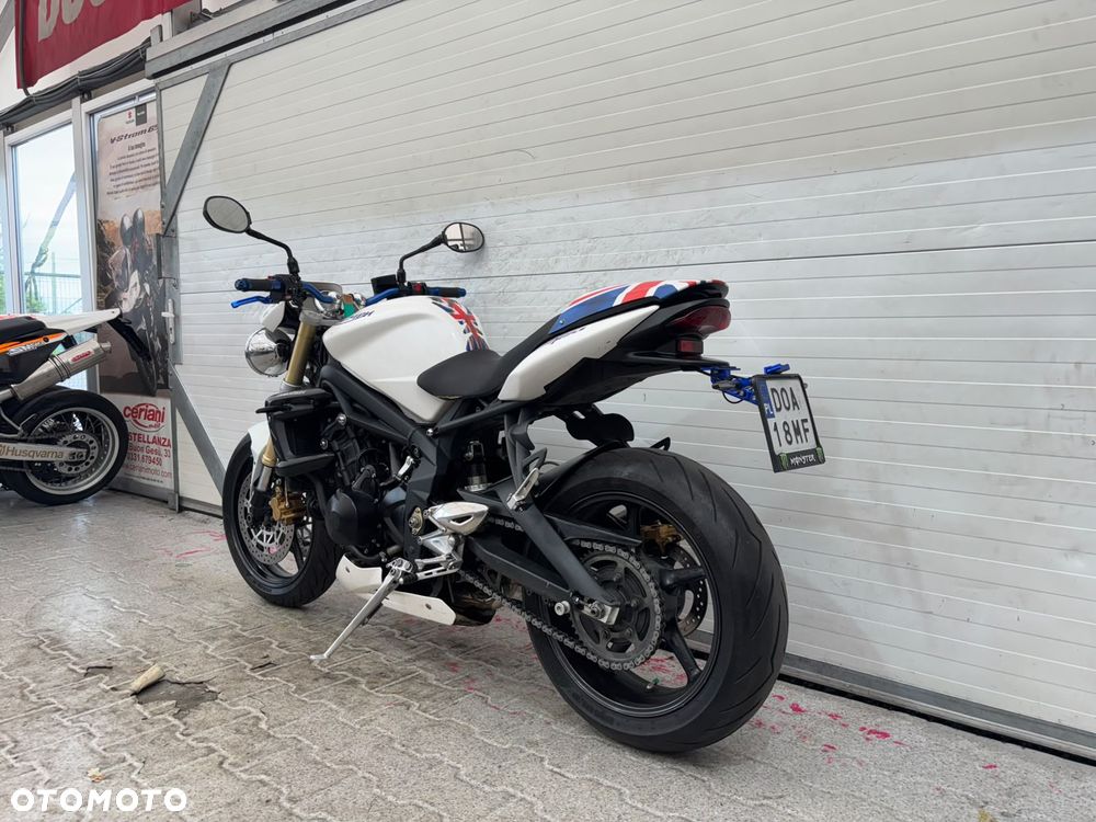 Triumph Street Triple - 2