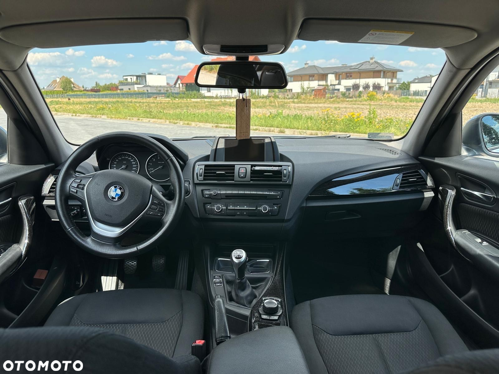 BMW Seria 1 116i - 11