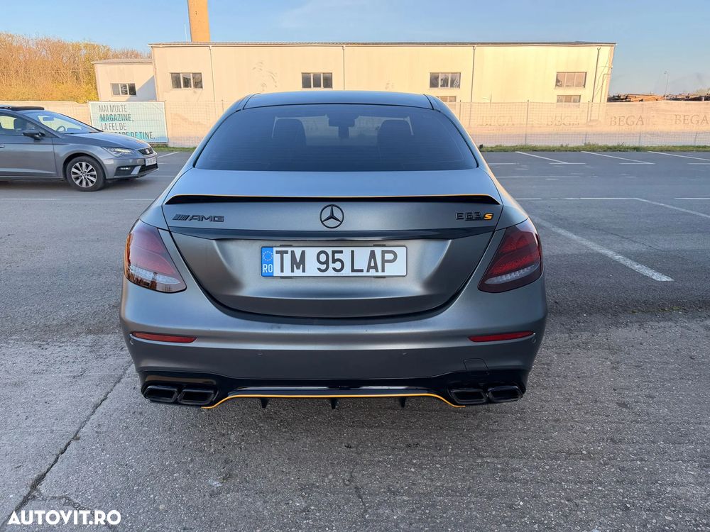 Mercedes-Benz E - 6