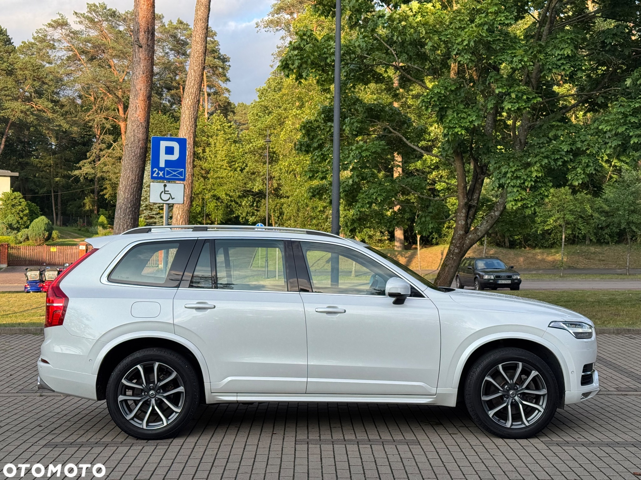 Volvo XC 90 D5 AWD Momentum - 5