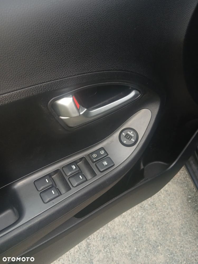 Kia Picanto 1.0 L - 12