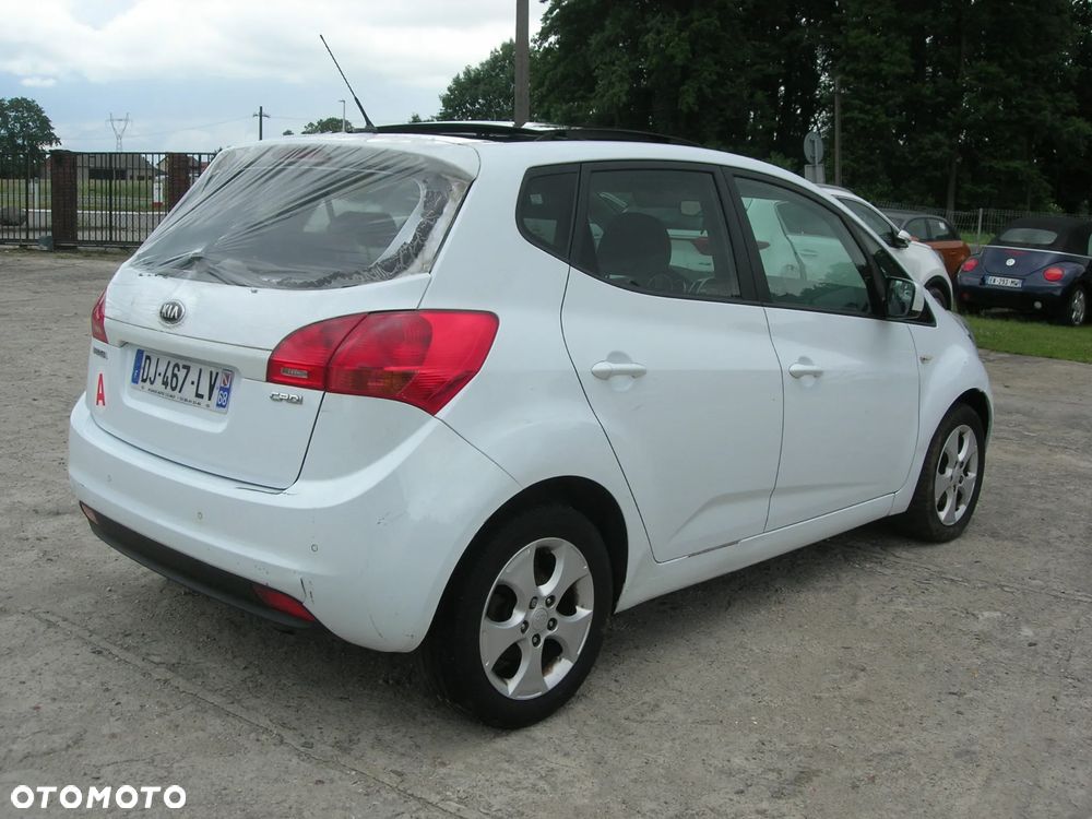 Kia Venga - 3