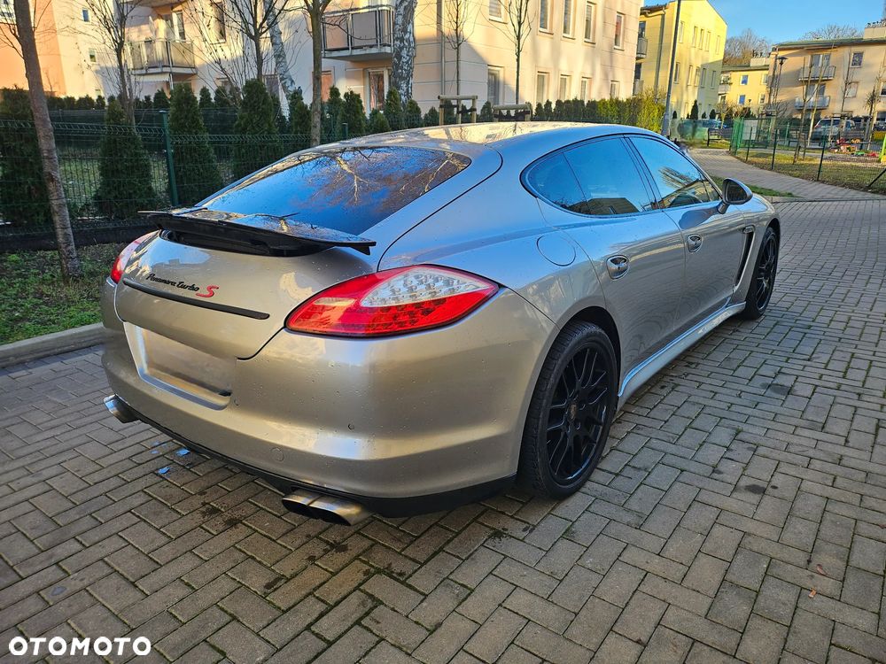 Porsche Panamera Turbo - 4