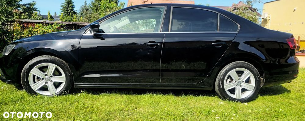 Volkswagen Jetta - 13