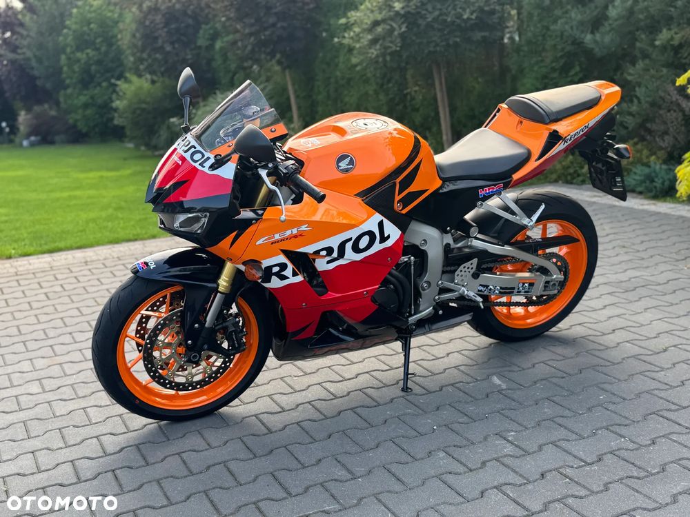 Honda CBR - 8