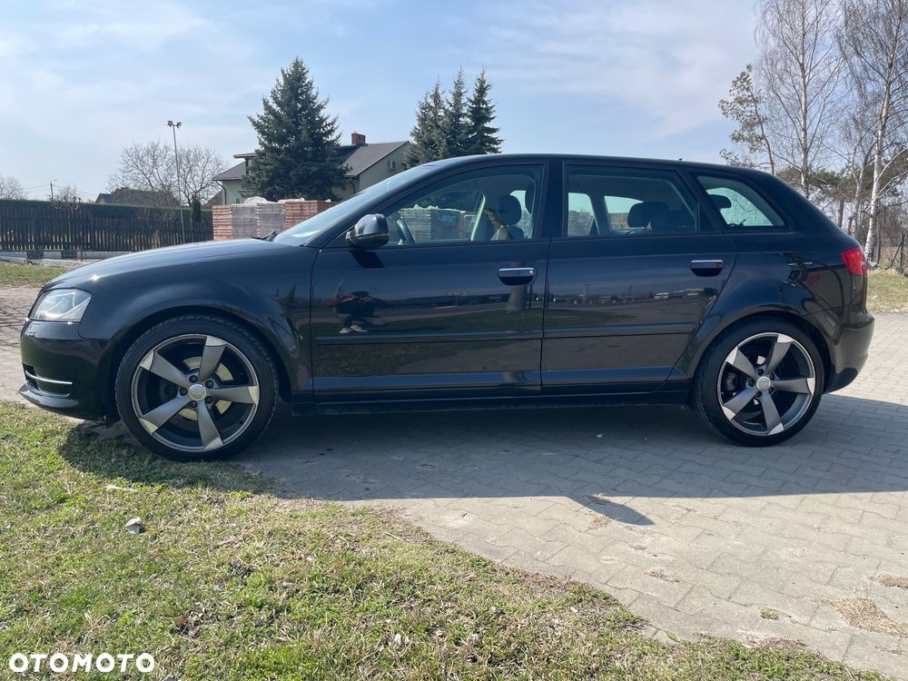 Audi A3 1.6 TDI Ambiente - 1