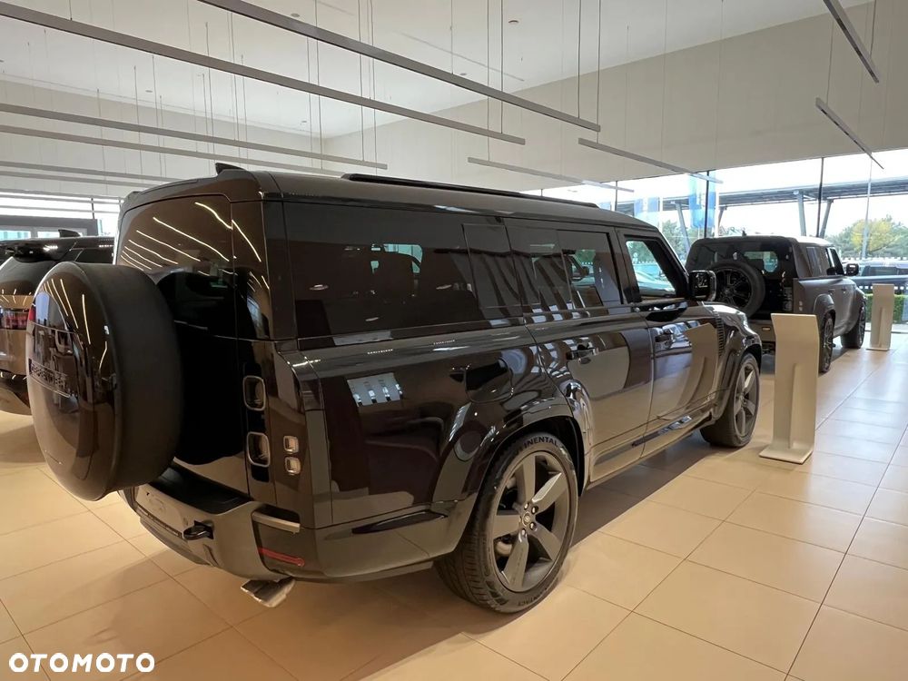 Land Rover Defender 130 5.0 P500 V8 - 6