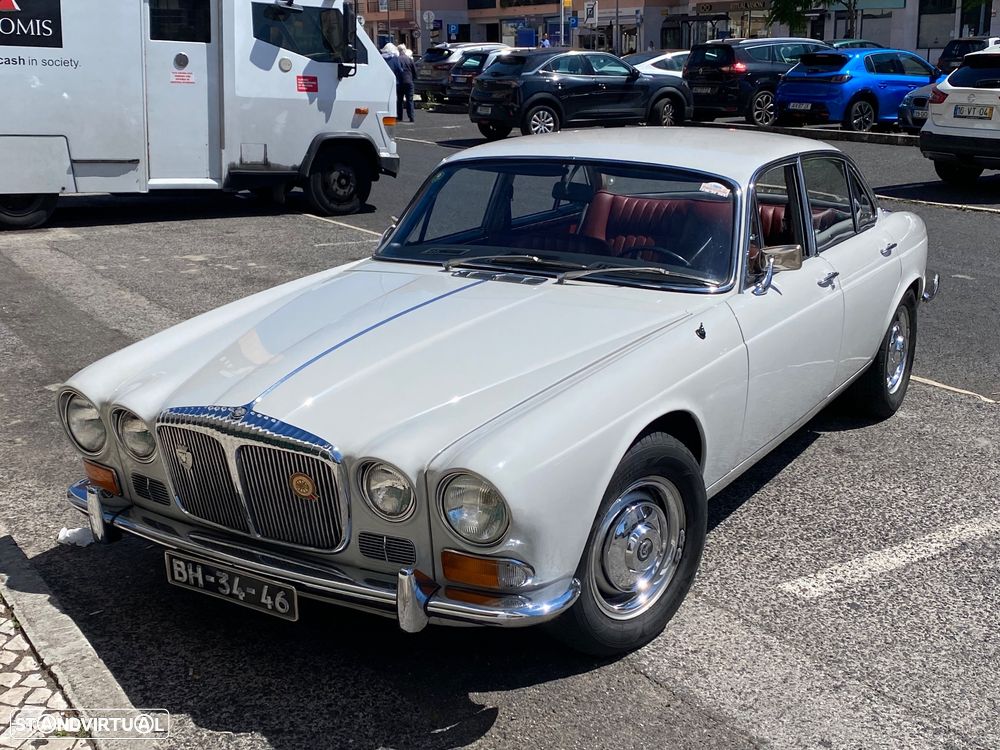 Daimler Sovereign - 3