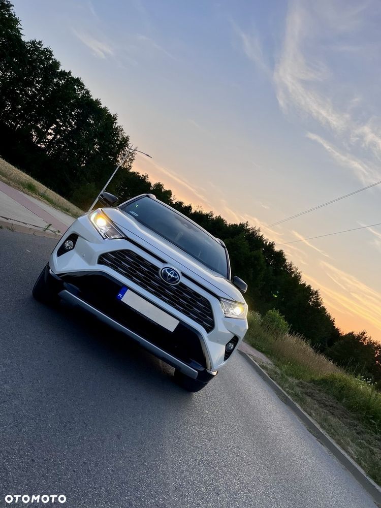 Toyota RAV4 - 16