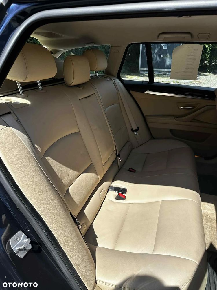 BMW Seria 5 530d xDrive - 11