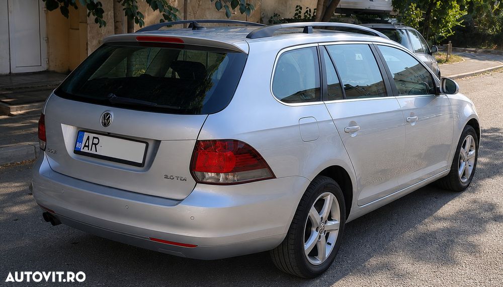 Volkswagen Golf 2.0 TDI DPF DSG Comfortline - 3