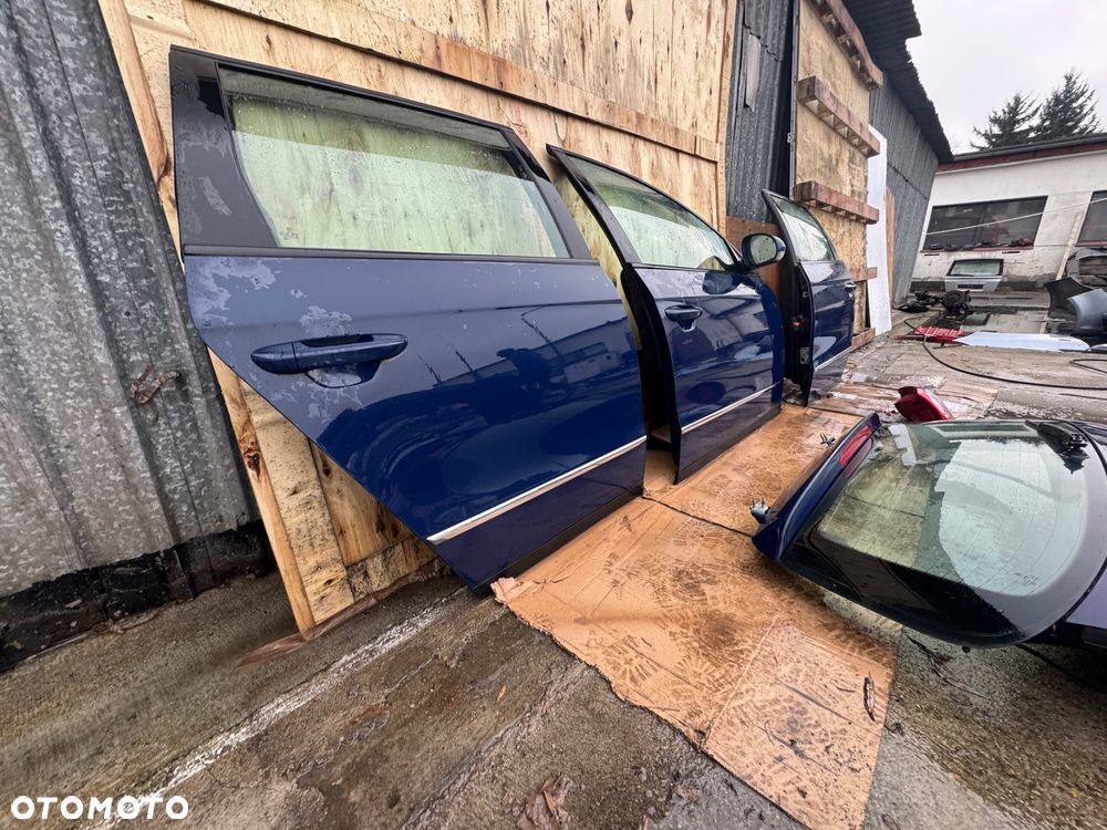 Vw Volkswagen Passat b6 La5e kod lakieru drzwi przednie tylne prawe lewe przód tył klapa tył tylnia klapa bagażnika lampy tył tylnie zderzak tył pdc błotnik prawy lewy zbiorniczek spryskiwaczy webasto 00018031232 / 9013859c pas przedni diesel grill lampy przód przednie maska próg zderzak przedni belka niebieski granatowy - 18