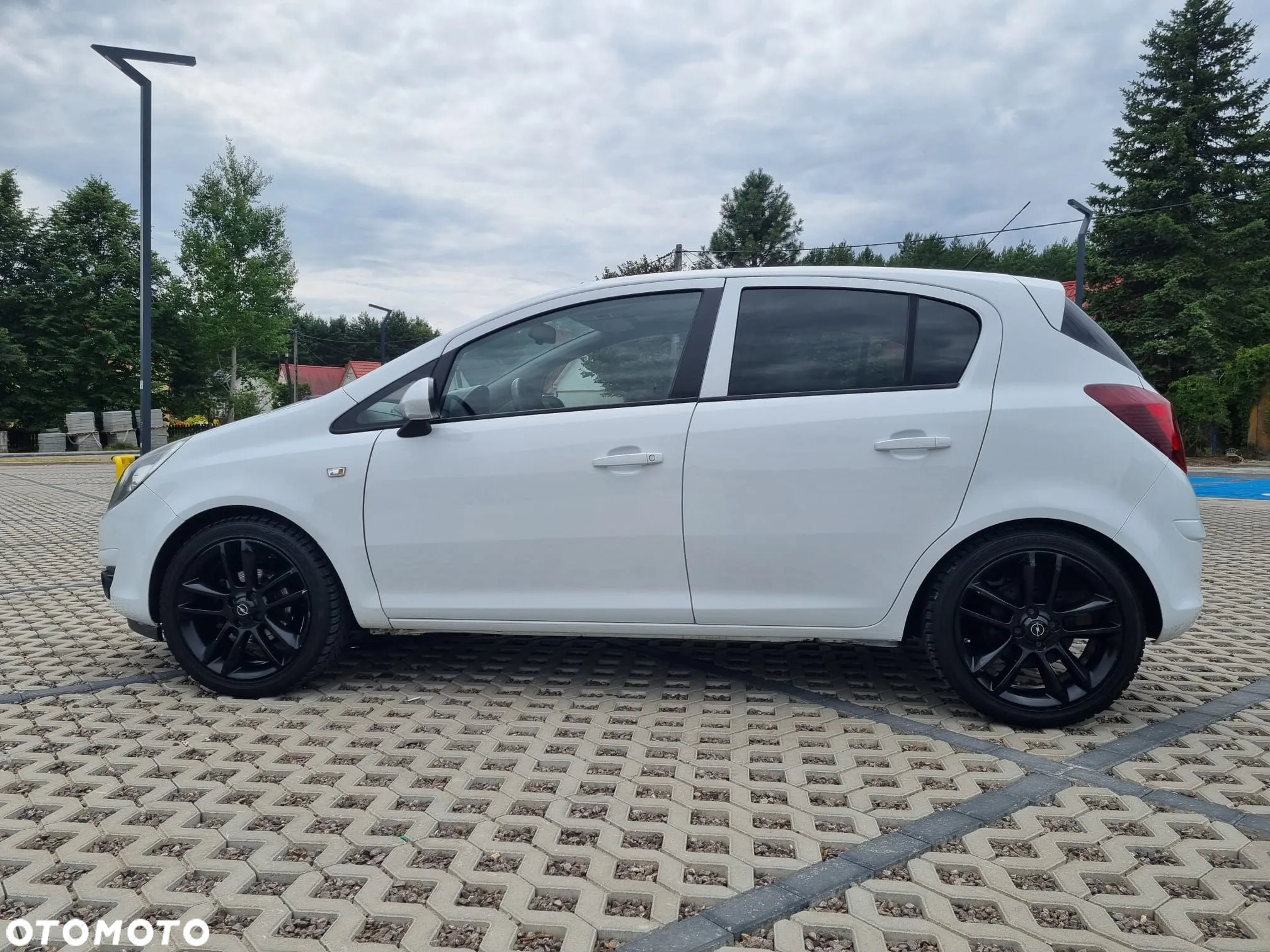 Opel Corsa 1.4 16V Cosmo - 3