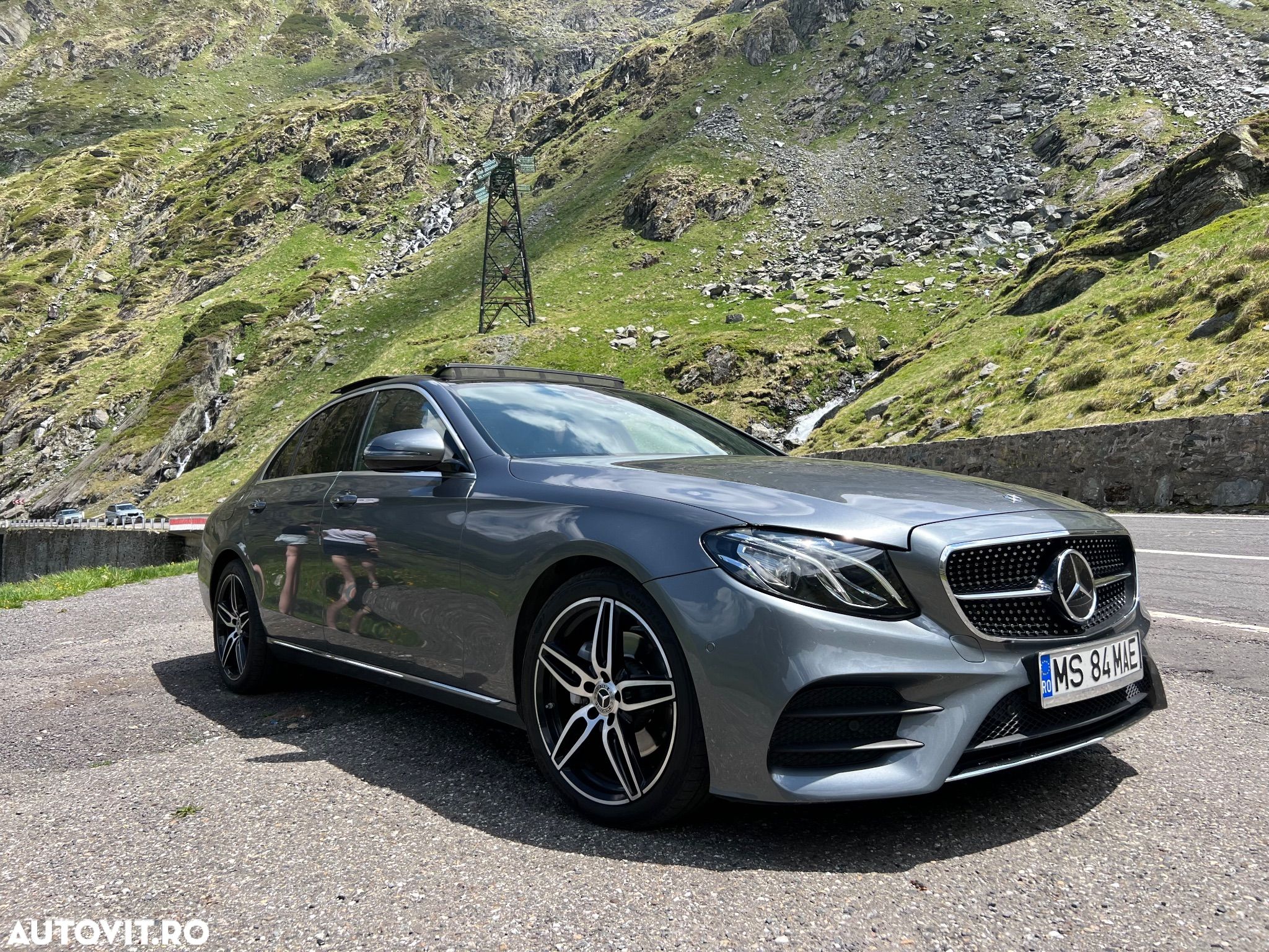 Mercedes-Benz E 220 d 4Matic 9G-TRONIC AMG Line - 1
