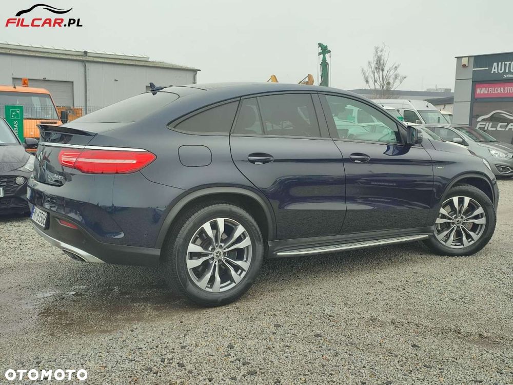 Mercedes-Benz GLE - 32