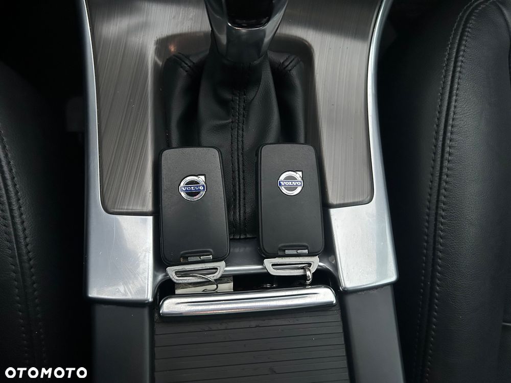 Volvo XC 60 - 24