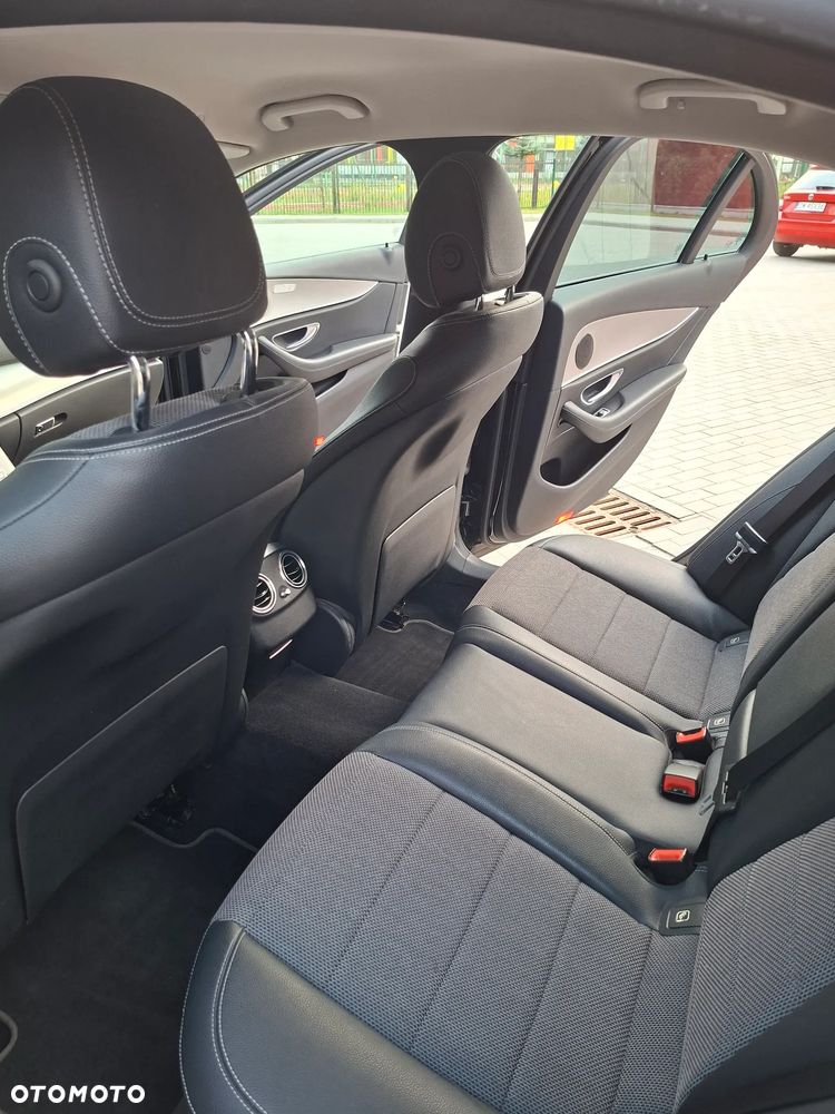 Mercedes-Benz Klasa E 200 9G-TRONIC - 26