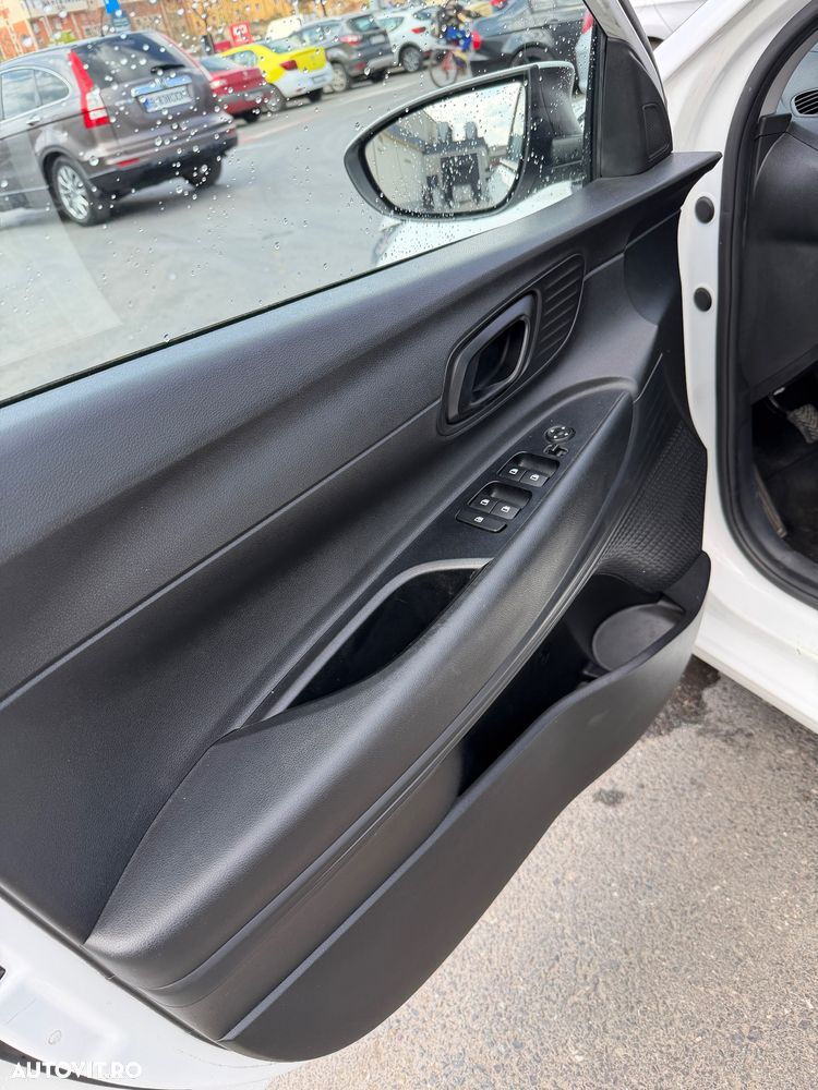 Hyundai i20 1.2 L 84CP 5DR Comfort - 9