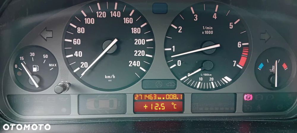 BMW Seria 5 520i - 27