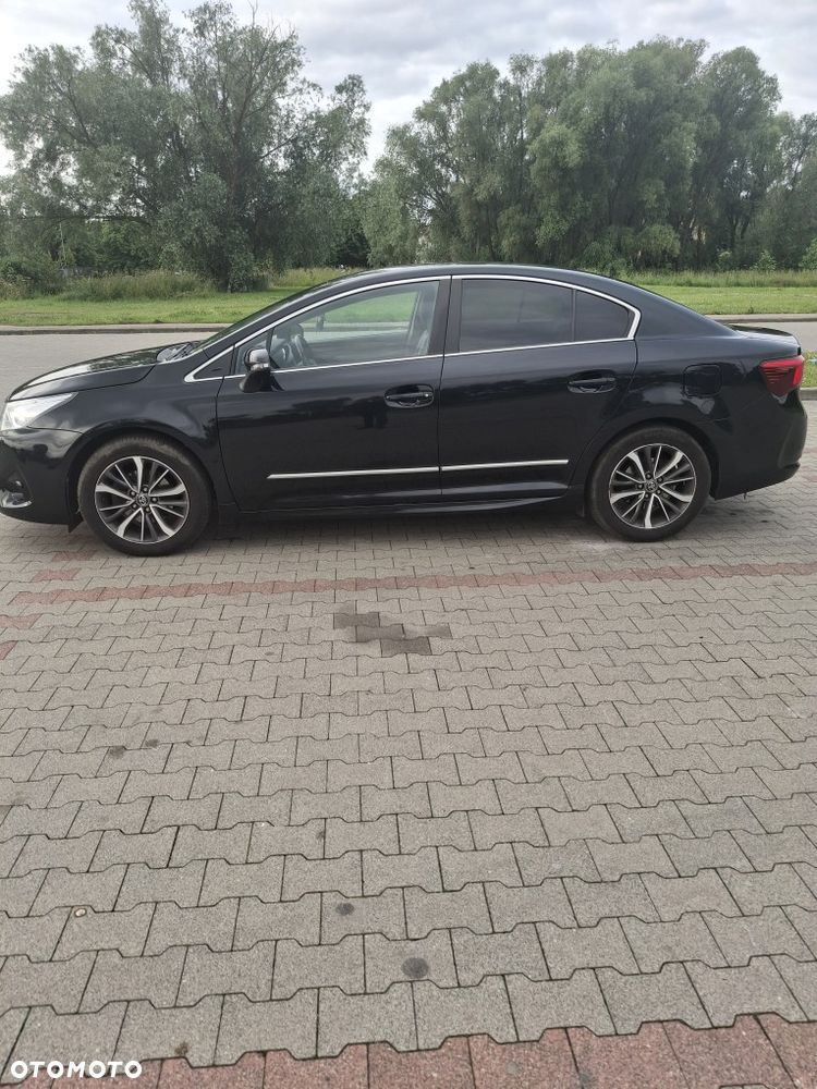 Toyota Avensis 1.8 Premium - 4