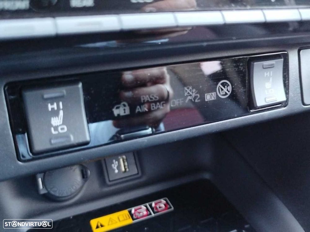 Toyota RAV4 2.5 HDF Plug-in Square Co.AWD-i - 18