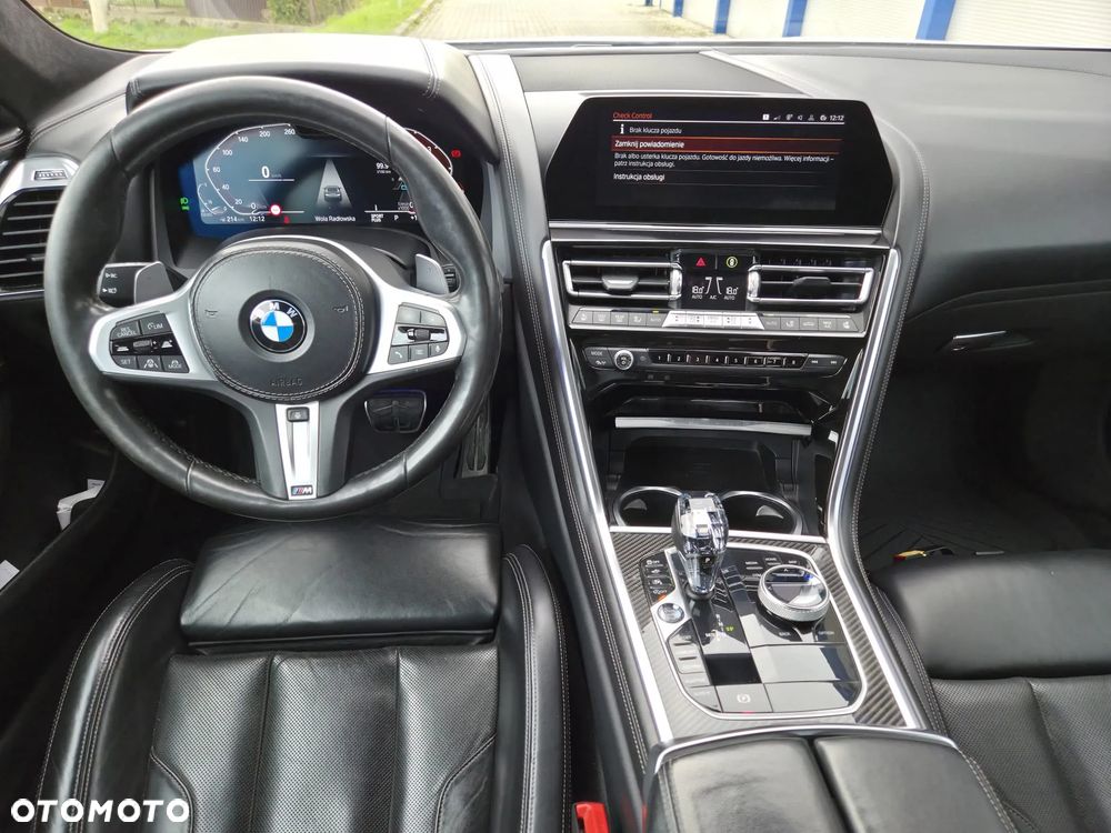 BMW Seria 8 - 22