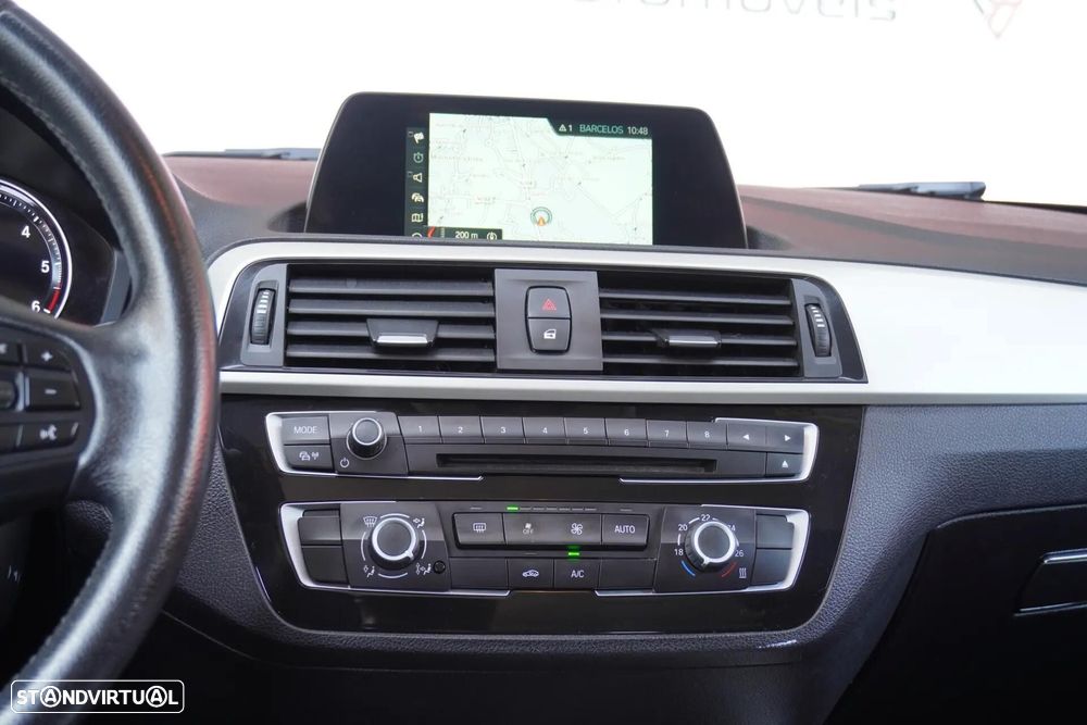 BMW 116 d Line Urban Auto - 11