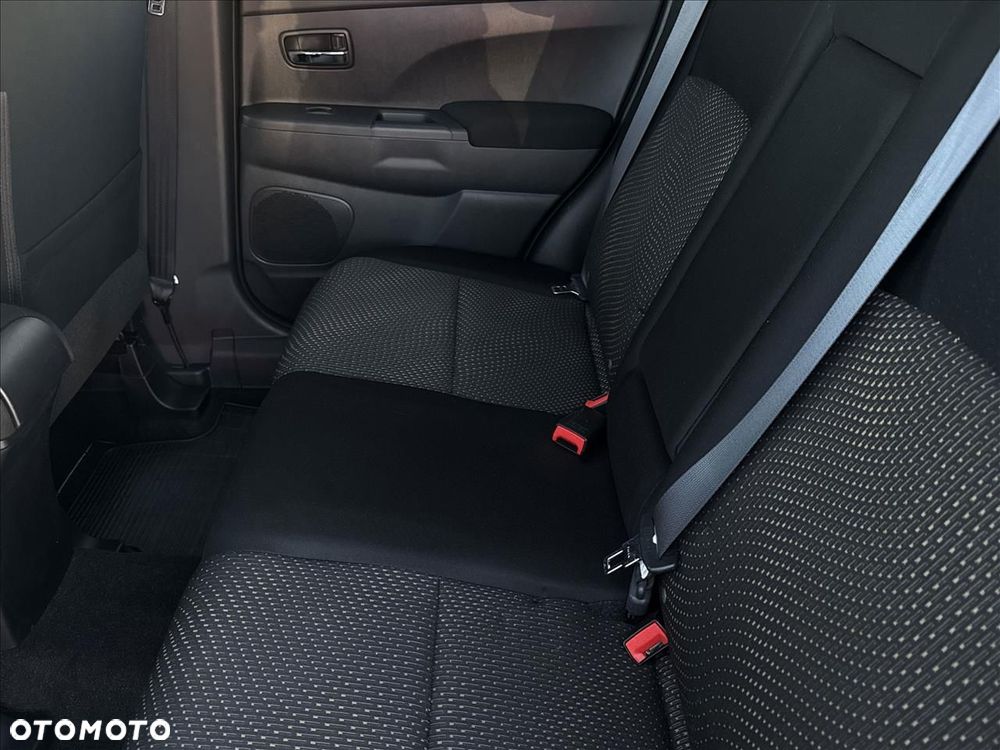 Mitsubishi ASX 1.6 Blue Sky Edition - 12