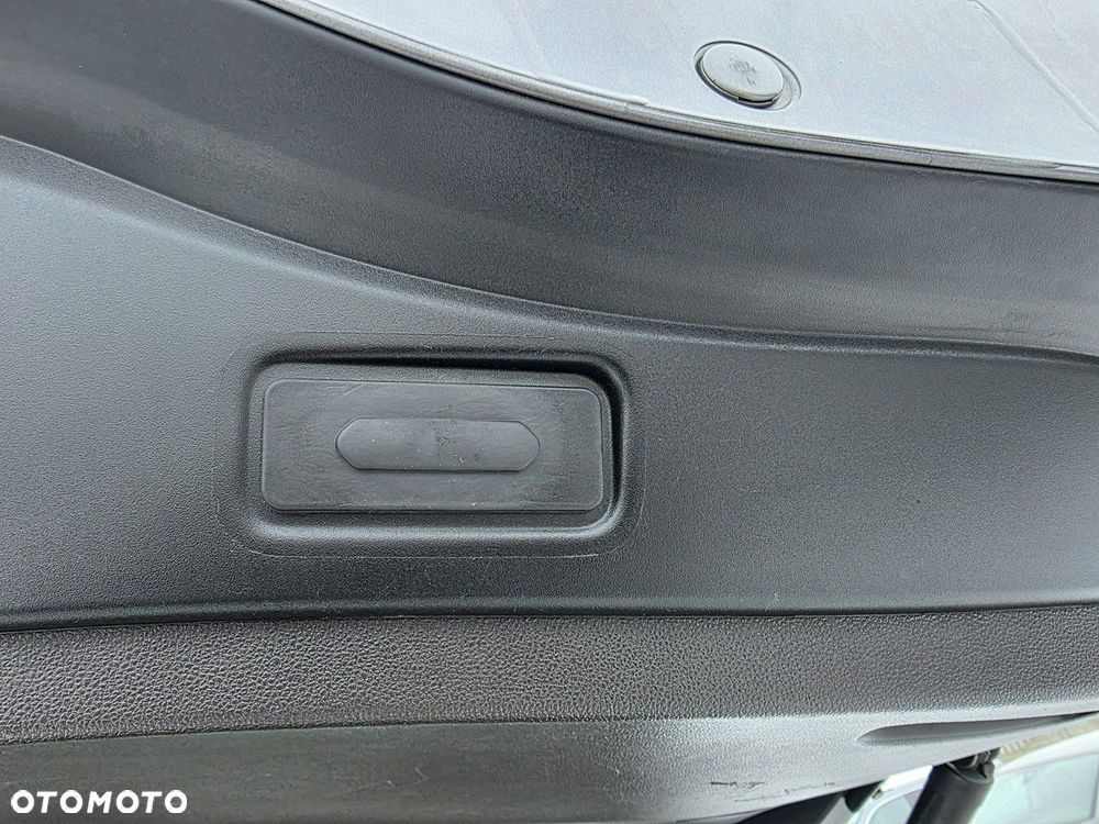 Renault Espace 1.6 dCi Energy Initiale Paris EDC 7os - 23