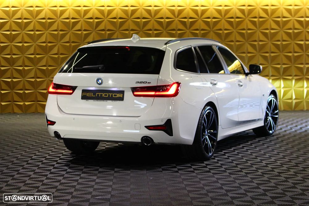 BMW 330 e Line Sport Auto - 10