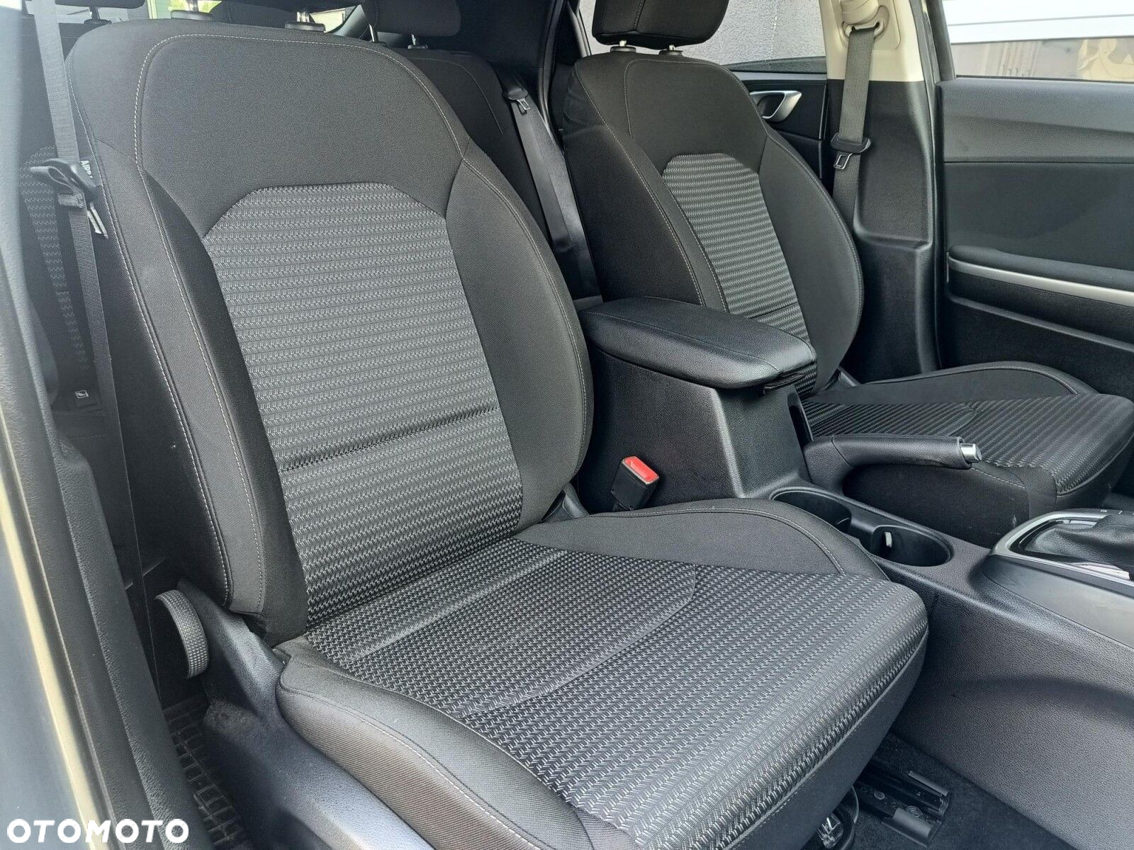 Kia XCeed - 13
