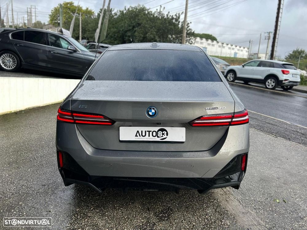 BMW i5 eDrive40 Pack Desportivo M - 4