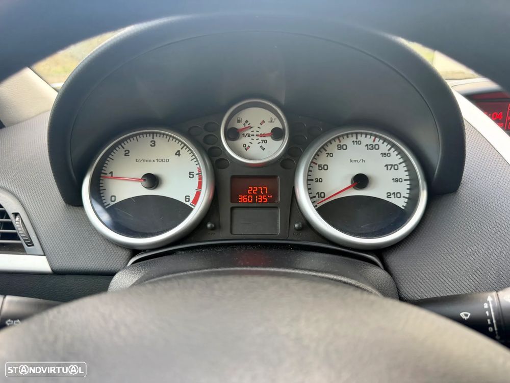 Peugeot 207 1.4 HDi Premium - 9