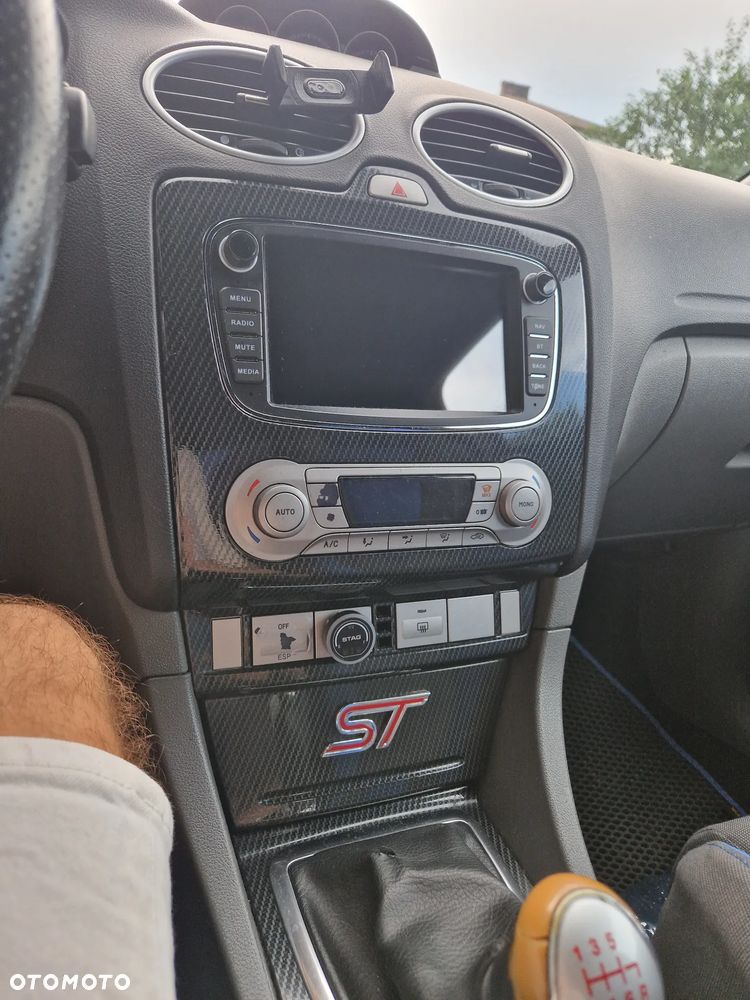 Ford Focus ST - 10