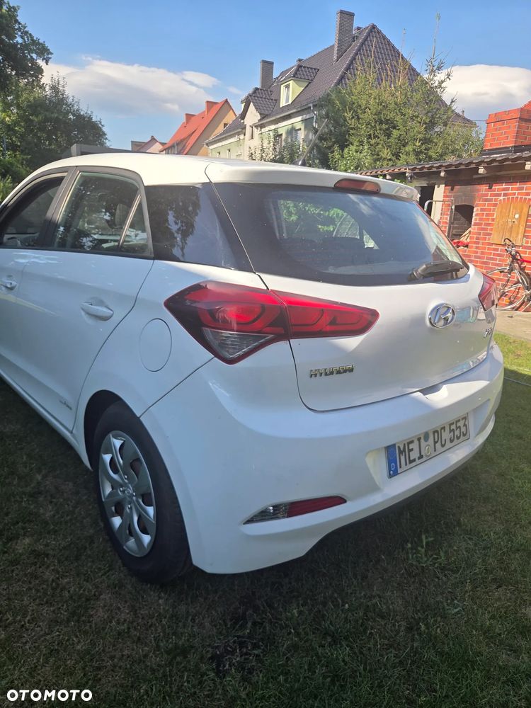 Hyundai i20 - 18