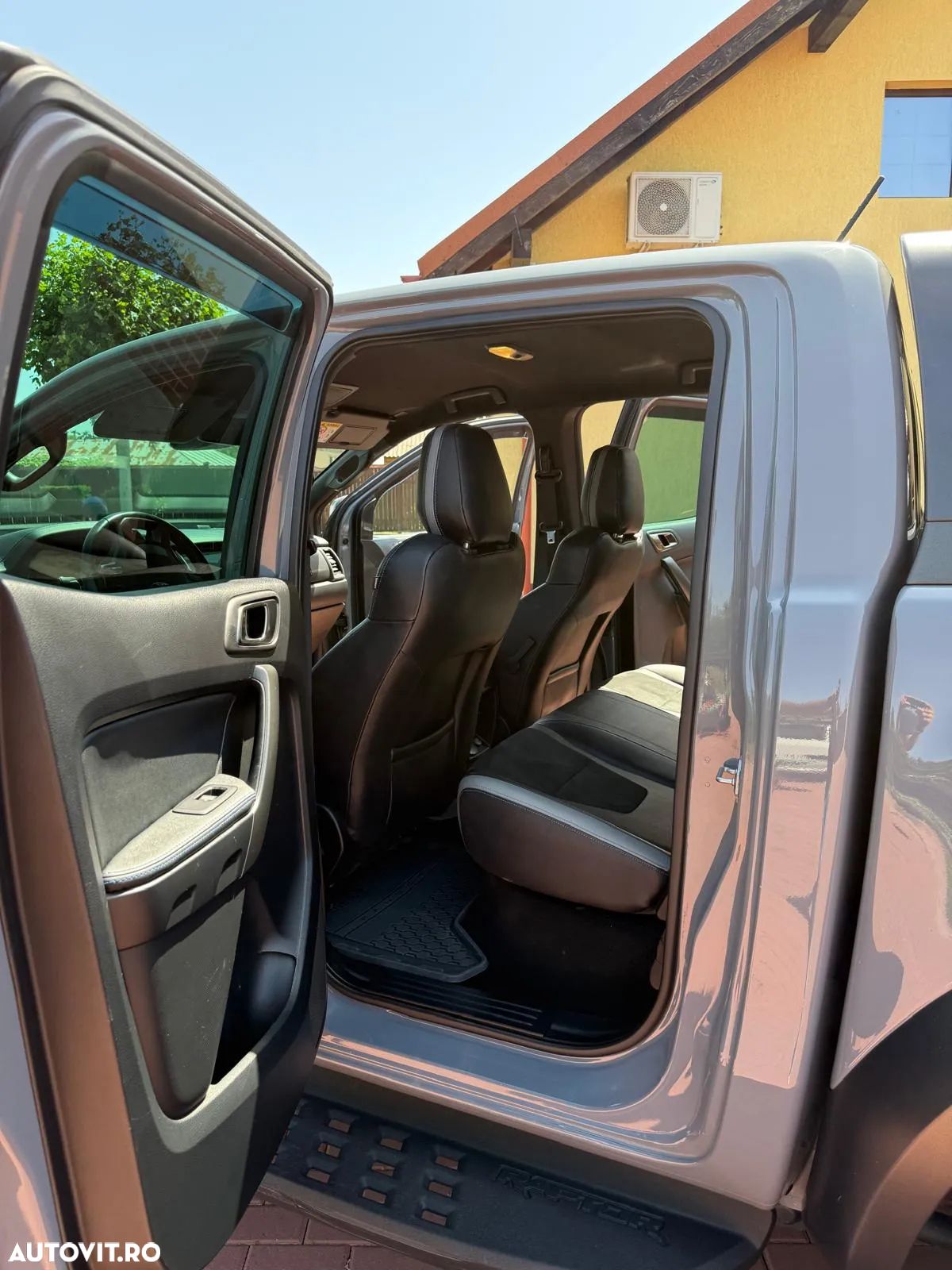 Ford Raptor - 10