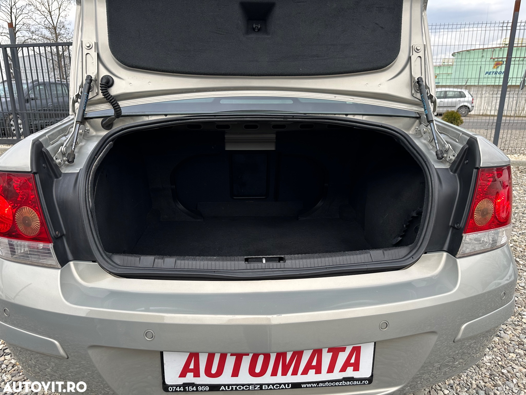 Opel Astra 1.6 Automatik Selection - 28
