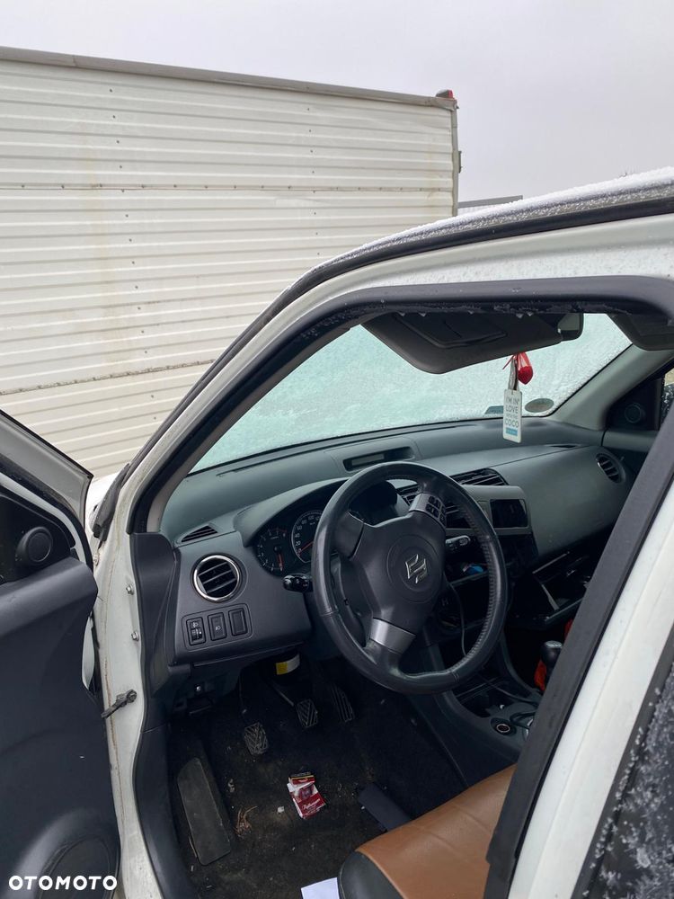 119/Suzuki Swift 4/ na części - 3